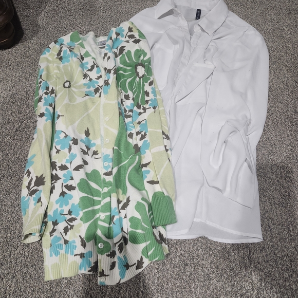 Womens Size XL Blouse Lot Includes 8 Tops Bundle - Picture 12 of 14